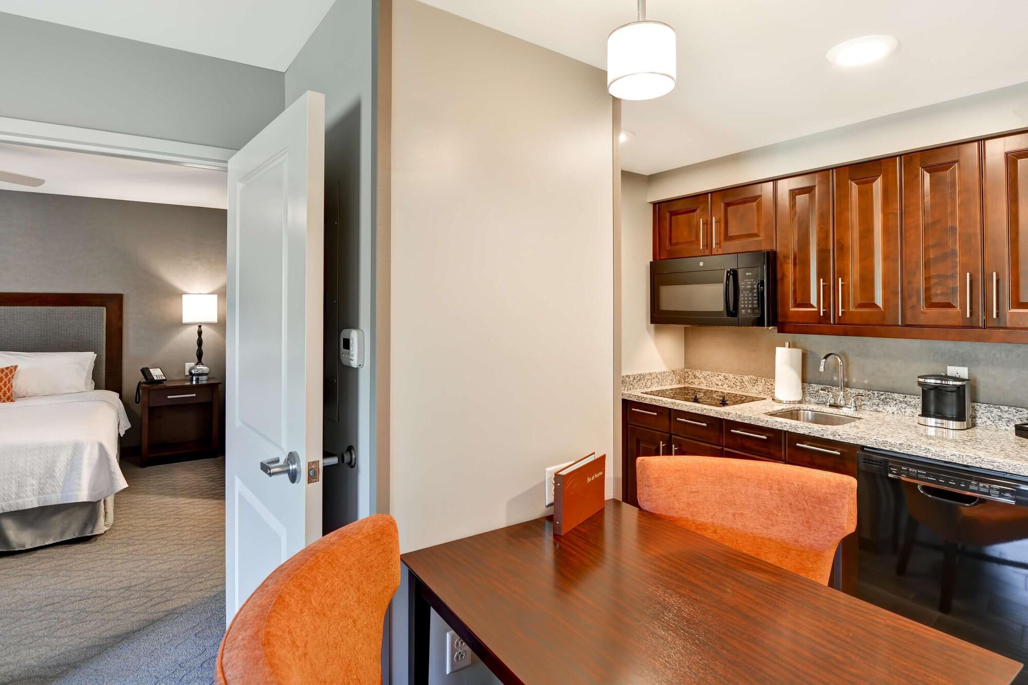 Homewood Suites By Hilton New Hartford Utica Clinton Exterior photo